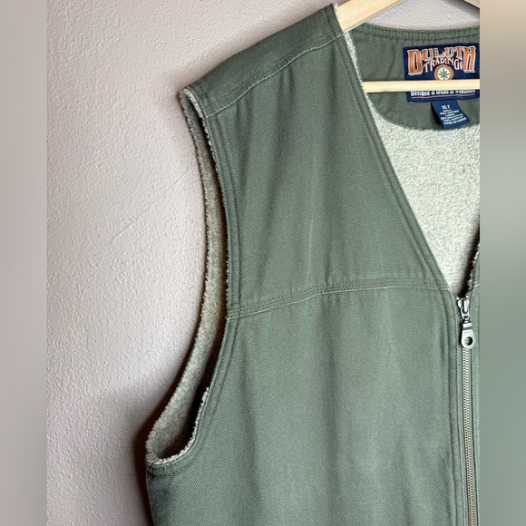 Vintage Duluth Trading Co Men's Green Zip Up Utility Vest Sherpa Lining XL Tall - Picture 3 of 16